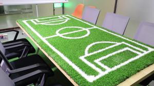 China Outdoor/indoor Landscape leisure artificial turf soccer field synthetic grass for garden lown sport football court on sale 