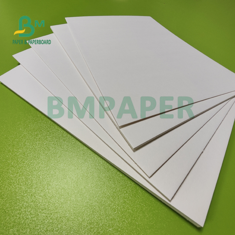 0.9mm 1.4mm Uncoated Coaster Paper For Hotel 69 x 97cm Water Absorbent