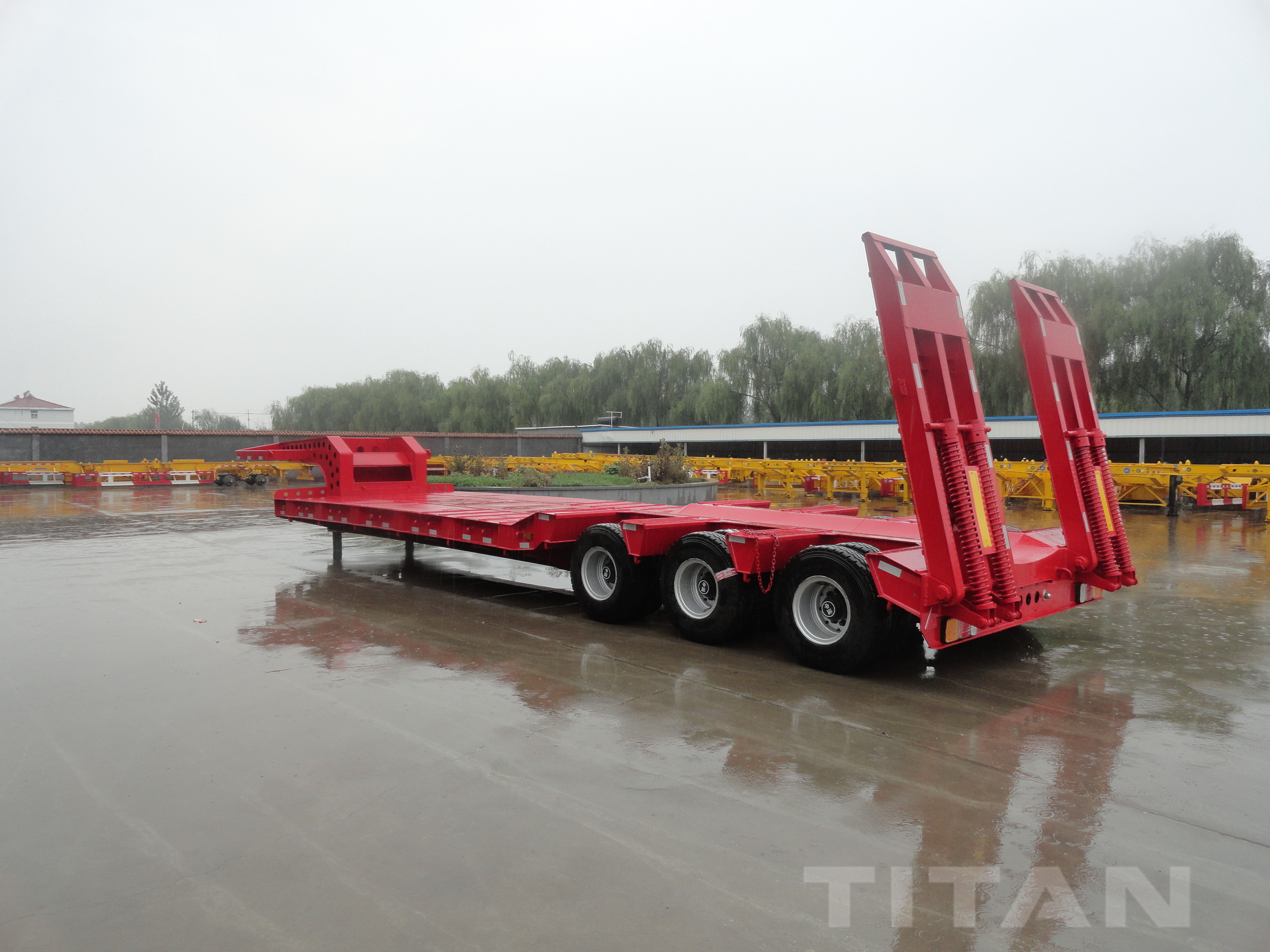 3 axle 60 tonne length 35 meters low bed trailer will send to Africa market and we get some good feedback