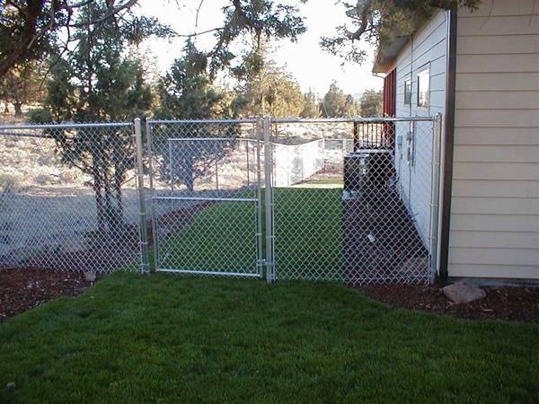 Galvanized chain link fence for yard fencing