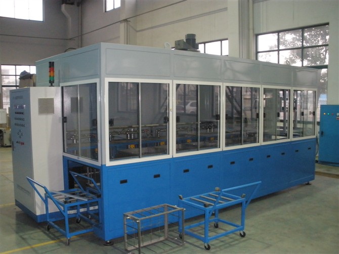 Special ultrasonic cleaning machine for optical lenses