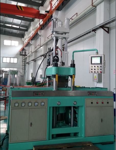 LCD Display LSR Injection Molding Machine For Maternal and Infant Products 0