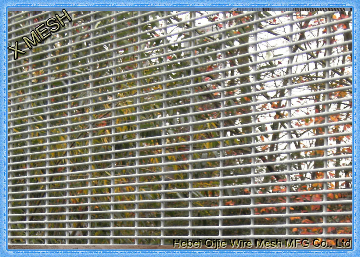 358 mesh fence panel