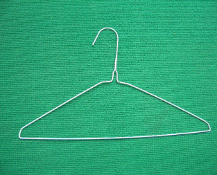 China 16 icnehes metal wire hanger for sale