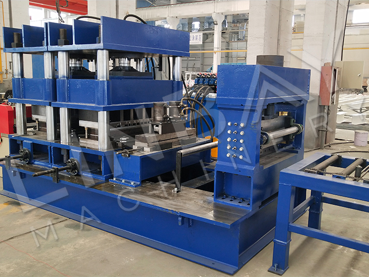Hydraulic Punch Automatic Carbon Steel W-Beam And Thrie-Beam Guardrail Roll Forming Machine
