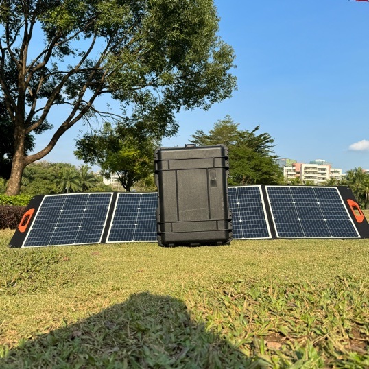 Quality Products Large Capacity 4000W Solar Generator AC/DC Socket Outdoor Camping Power Emergency Power Portable Power Station