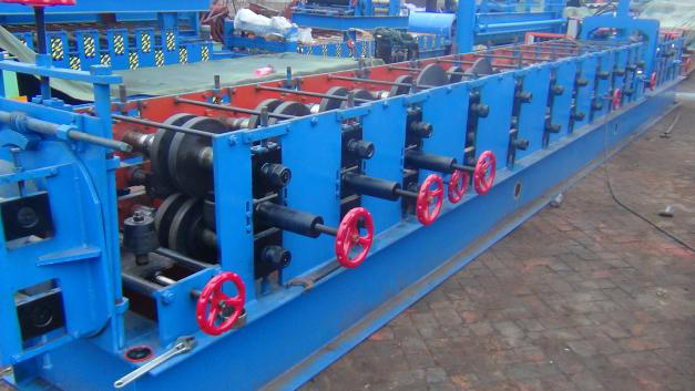 Chain Drive Z Purlin Making Machine , Purlin Rolling Machine With 20 Roller Stations