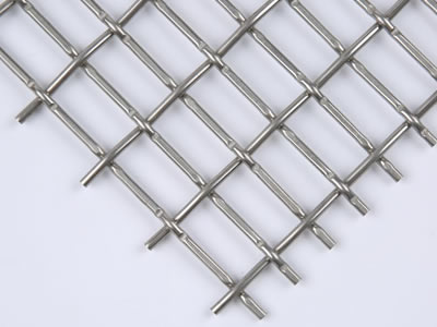There is a rectangular hole stainless steel crimped wire mesh sheet.