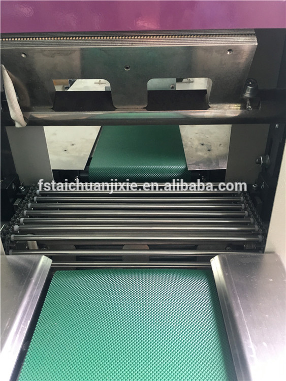 Automatic commodity infant baby diaper packing machine