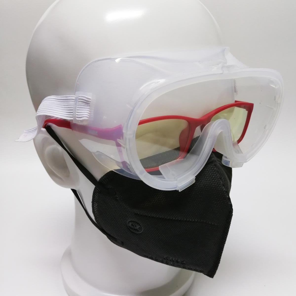 Protective goggles 1.jpg