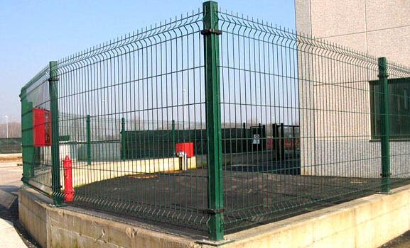 Agricultural 3D Triangle lron Aluminum Welded Bending Fenceing