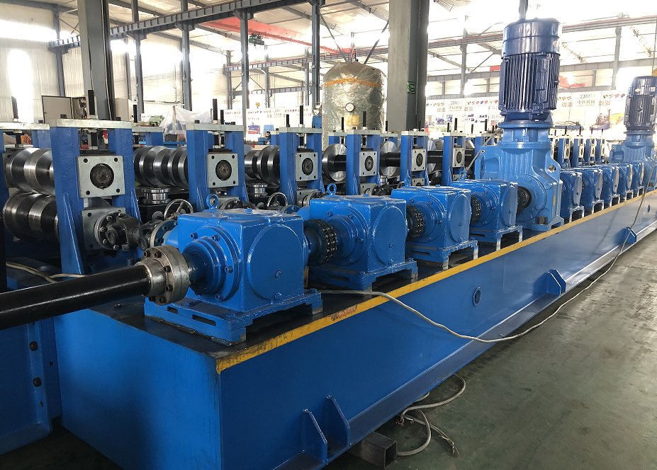Two beam guardrail rolling forming machine gearbox transmission
