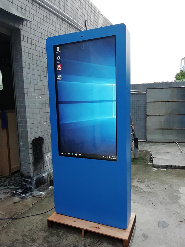 Freestanding 55 inch Readable Waterproof Monitor LCD Digital Advertising Screen Outdoor Digital Display Board