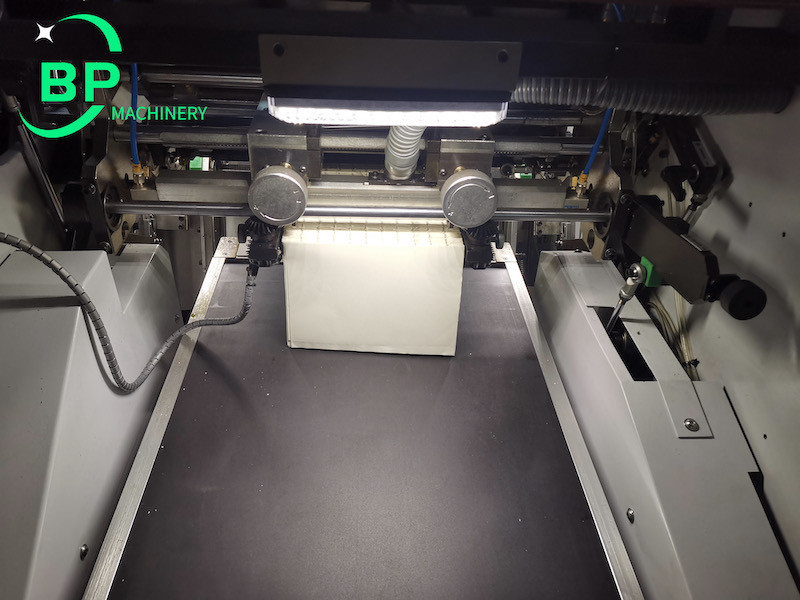 Automatic high speed thread book sewing machine BP 180/46