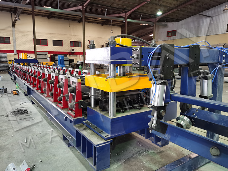 Carbon Steel Automatic W-Beam And Thrie-Beam Guardrail Roll Forming Production Line