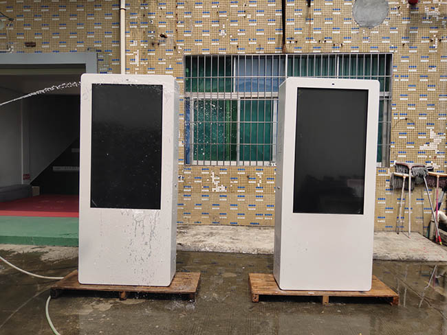  IP65 Outdoor LCD Outdoor Video Signage Horizontal/Vertical Display Outdoor LCD Signs Wholesale
