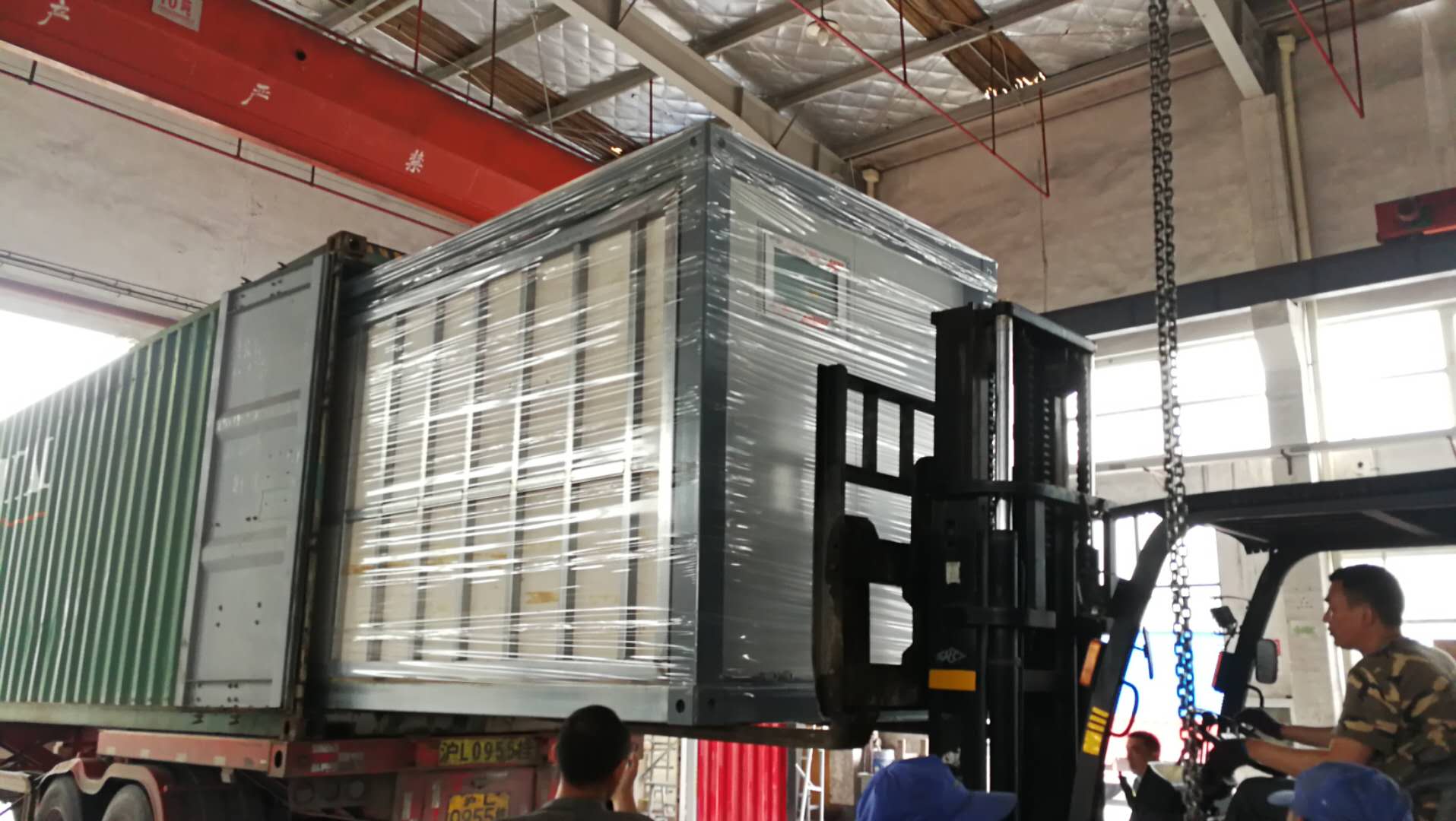Grande expanding container house transport