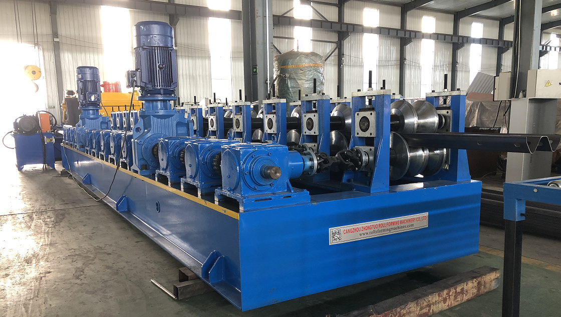 Two beam guardrail rolling forming machine 