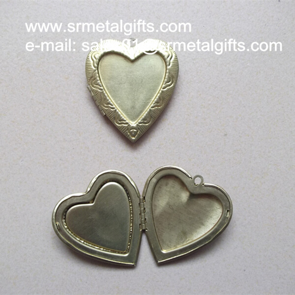 2" heart brass locket box compact
