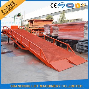 Adjustable Warehouse Loading Ramp Electric Container Yard Ramp