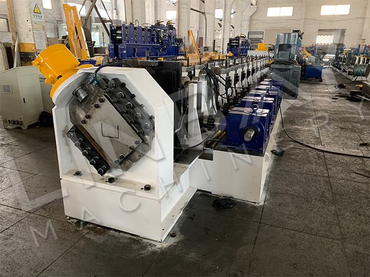 Gearbox Drive Cast Iron Structure Carbon Steel Automatic Guardrail Post Roll Forming Machine