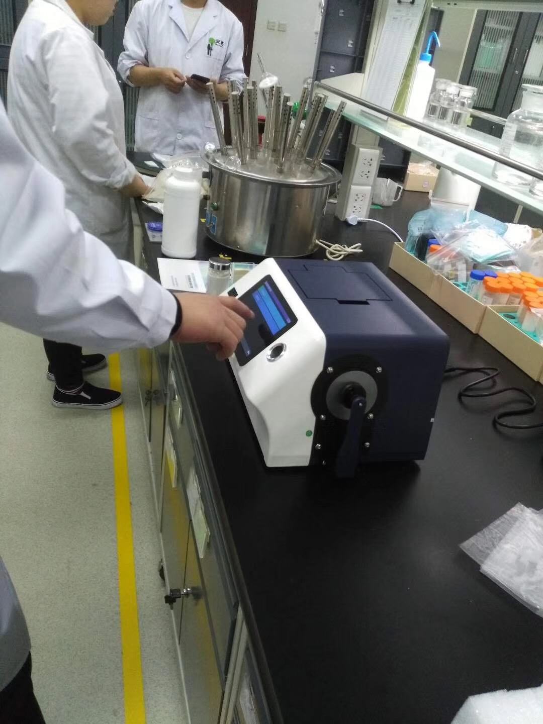3nh YS6060 grating benchtop spectrophotometer for National Laboratory Liquid Color Measurement