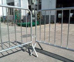 crowd control barriers manufacturer 