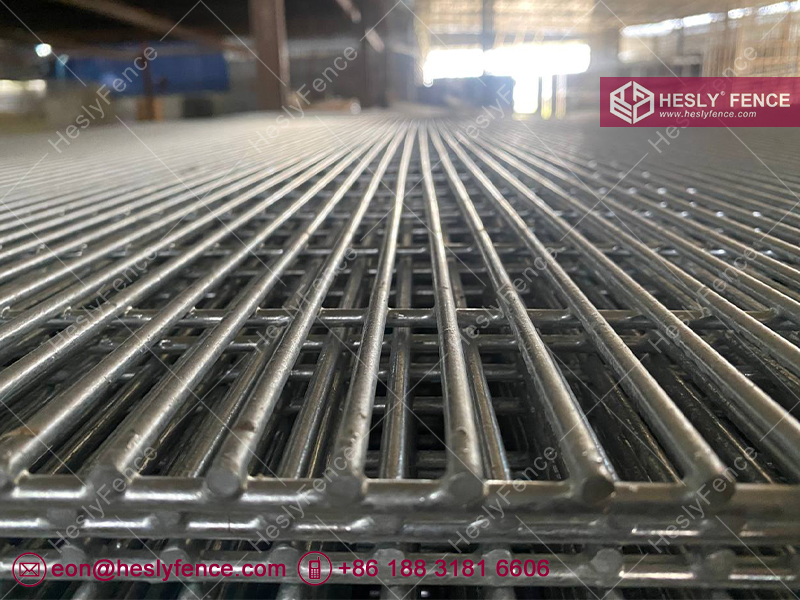 hot dipped galvanized 358 mesh fence