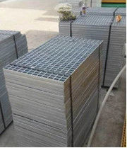 Welded Hot Dipped Galvanized Steel Grating Mesh Customized For Protecting 3