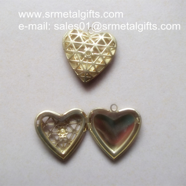 Brass Hollow Filagree Heart Photo Locket Pendant