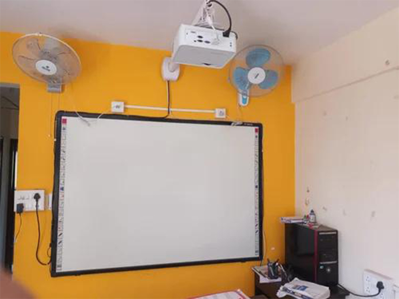 4k 68-inch educational intelligent interactive whiteboard wall mounted