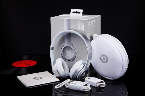 beats solo 2 wireless special edition silver