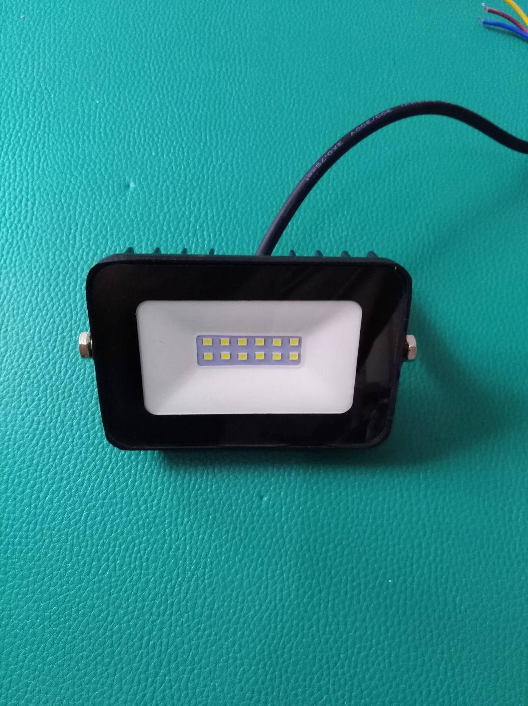 Ultra-Thin No Driver Linear Type SMD LED Flood Light with Good Price