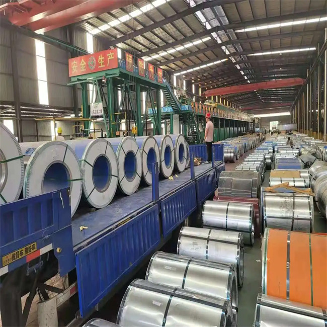 Hot Dipped Galvanized Steel Coil With Regular Spangles For Light Industry 2