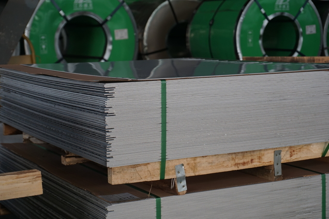 Hot Rolled hairline 316L Stainless Steel Plate 1220*2440mm Size 0.3Mm Thickness 1