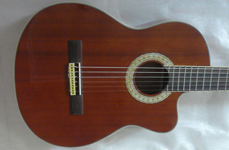 39" Cutaway Whole Sapele Wood Classical Guitar Nylon String Guitar CG3923C