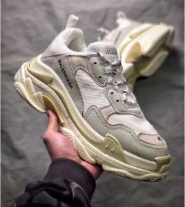 China BALENCIAGA RETRO WHITE DADDY RUNNING SHOES COMES BOX FOR SALE BEST SELLER on sale 