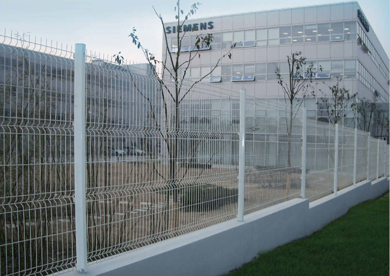 cheap welded wire mesh curved fence / high security fence panels / garden fence wire fencing