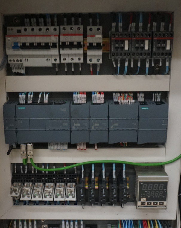 SIEMENS_transducers,_and_Schnider_Brand_contactors
