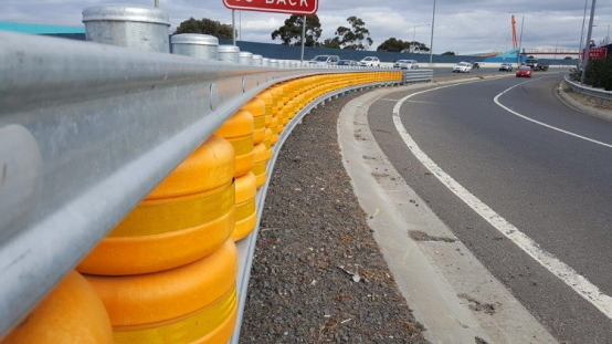 Safe Road Traffic Barrier EVA Material Safety Roller Barrier 2