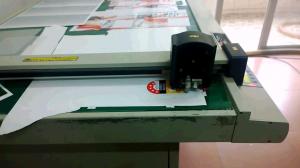 China Printed paper sign pre-production cad sample automatic flatbed cutter on sale 