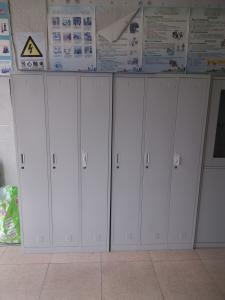 Top Quality Lab Storage Cabinet Metal Wardrobe Steel Locker For
