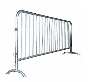 Hot dipped galvanized crowd control barrier have a outstanding corrosive resistance surface.