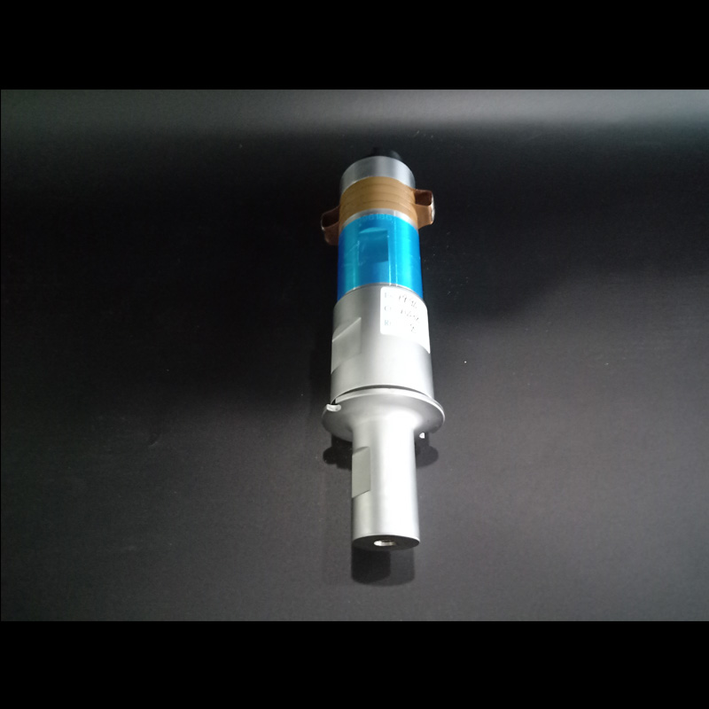 2000W20khz ultrasonic welding transducer Use in food cutting and plastic welding