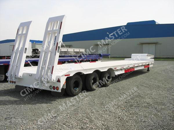 3 axles low loader trailer with container twist locks02.jpg