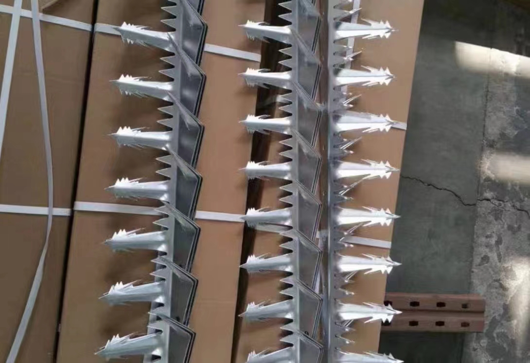 galvanized wall spikes
