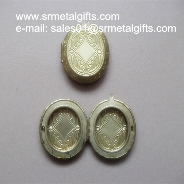 2" oval brass locket box compacts