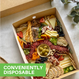 The cover of these catering trays features a clear window to display the entrees inside of trays.