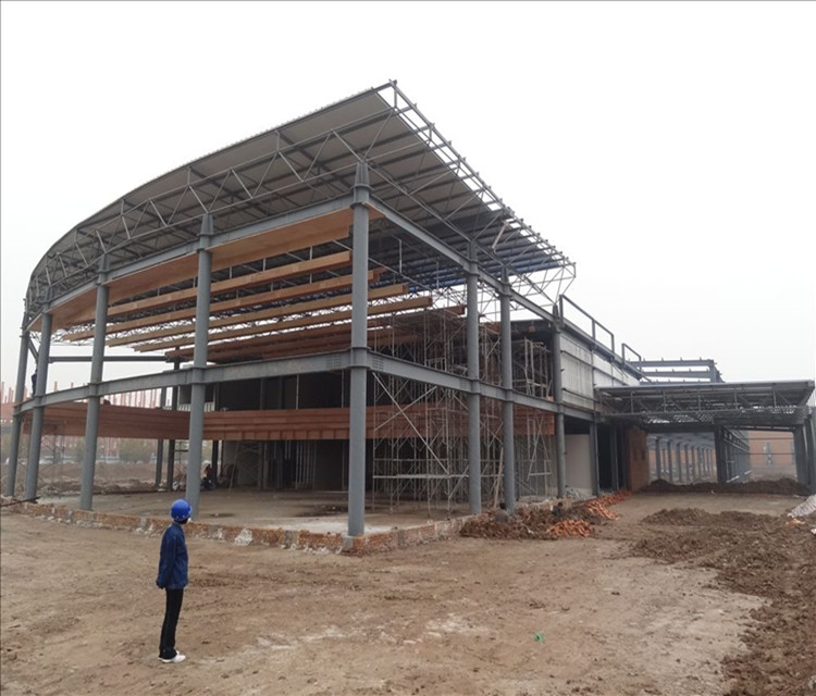 Fashion design prefabricated steel structure 4s car shop light steel metal roofing framing