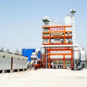 China Asphalt Mixing Plant with Batching Machine, Feeding Belt Conveyor and 240T/Hour Production Capacity  on sale 